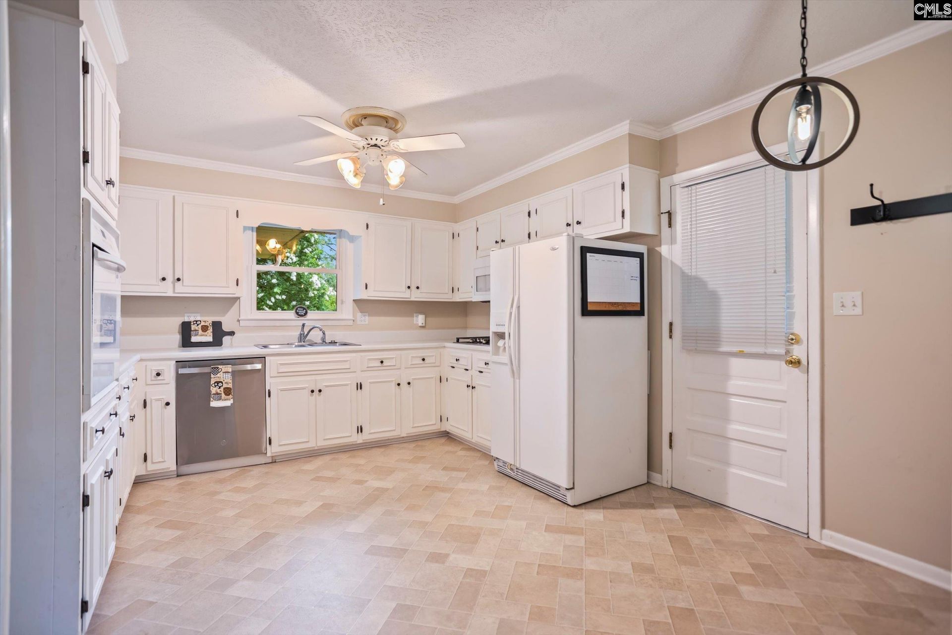 409 Laurel Drive  Photo 17