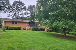 409 Laurel Drive  photo 4