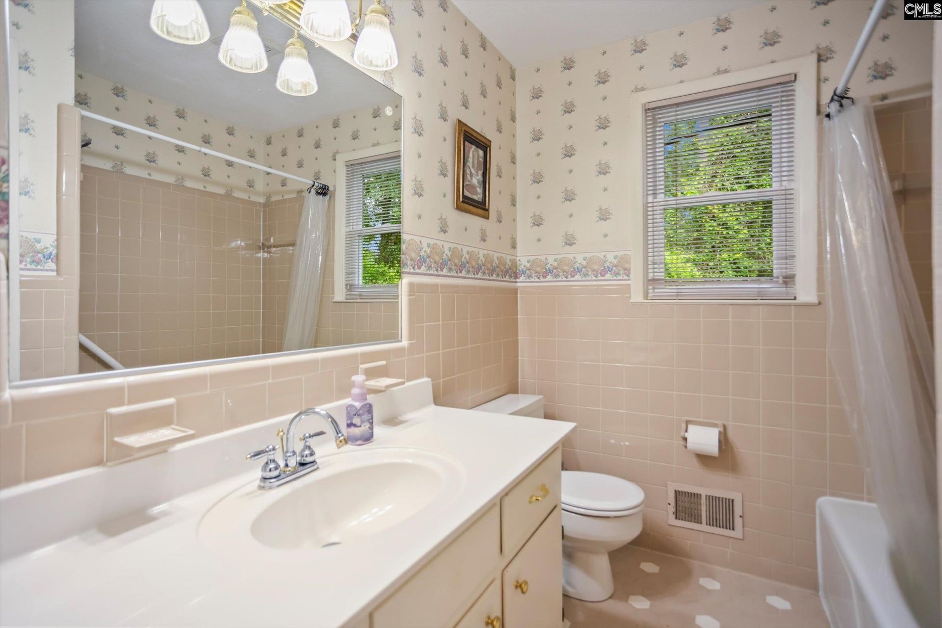 409 Laurel Drive  Photo 23