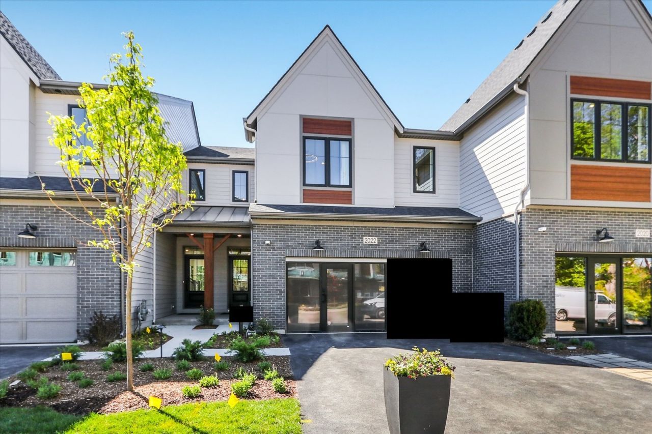 2022 Iron Ridge Lane , Naperville, IL 60563
