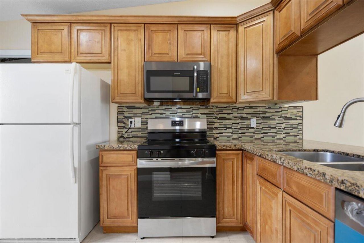 5540 S Lakewood Cir Circle S, Unit F, Margate, FL 33063 Photo
