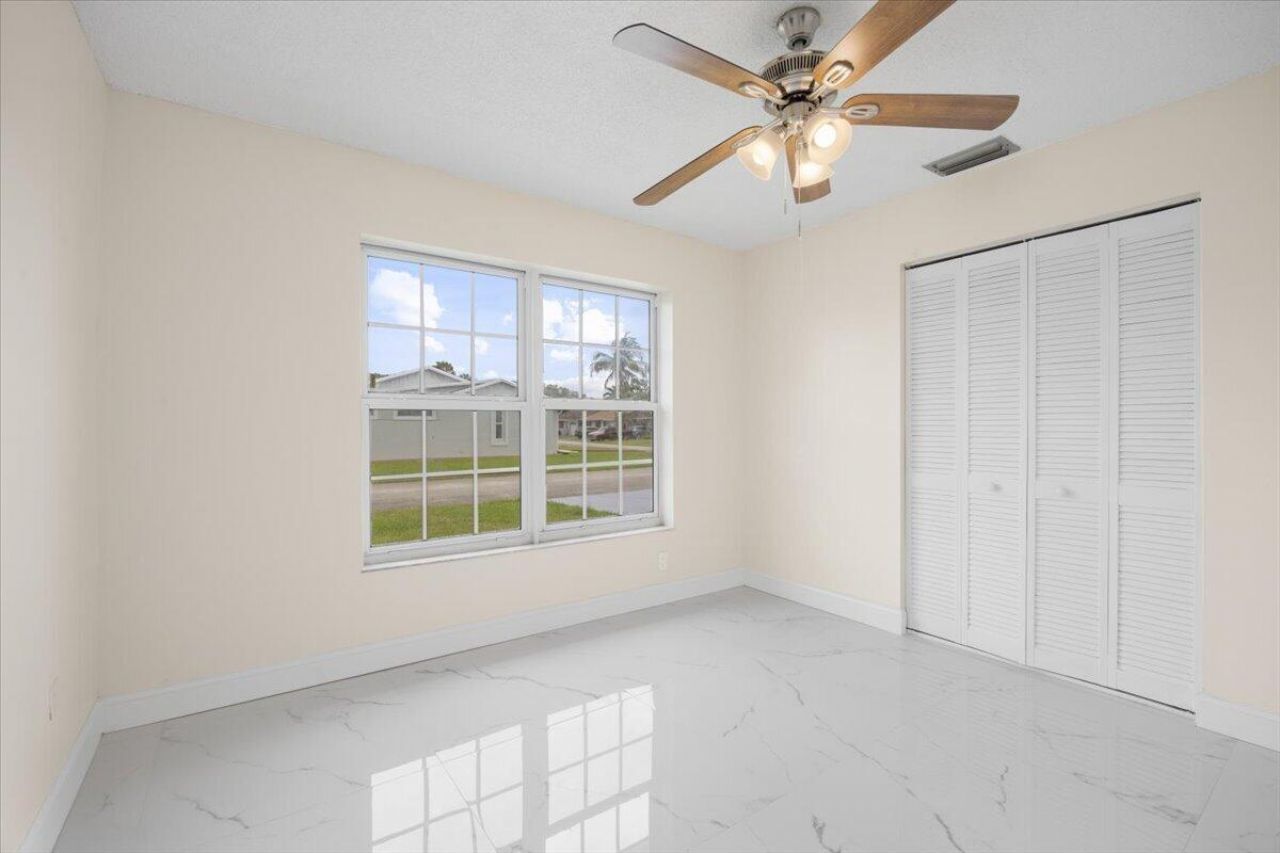 5540 S Lakewood Cir Circle S, Unit F, Margate, FL 33063 Photo
