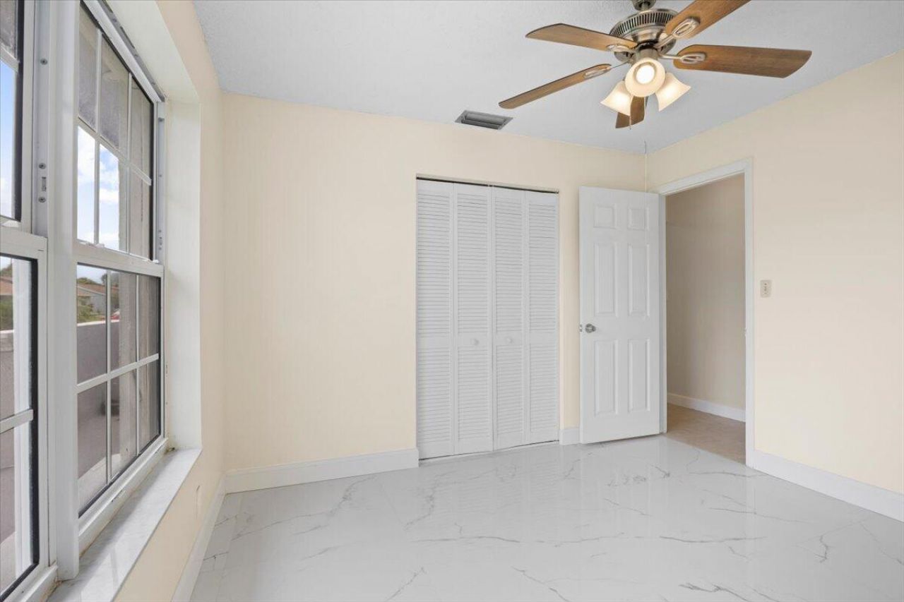 5540 S Lakewood Cir Circle S, Unit F, Margate, FL 33063 Photo