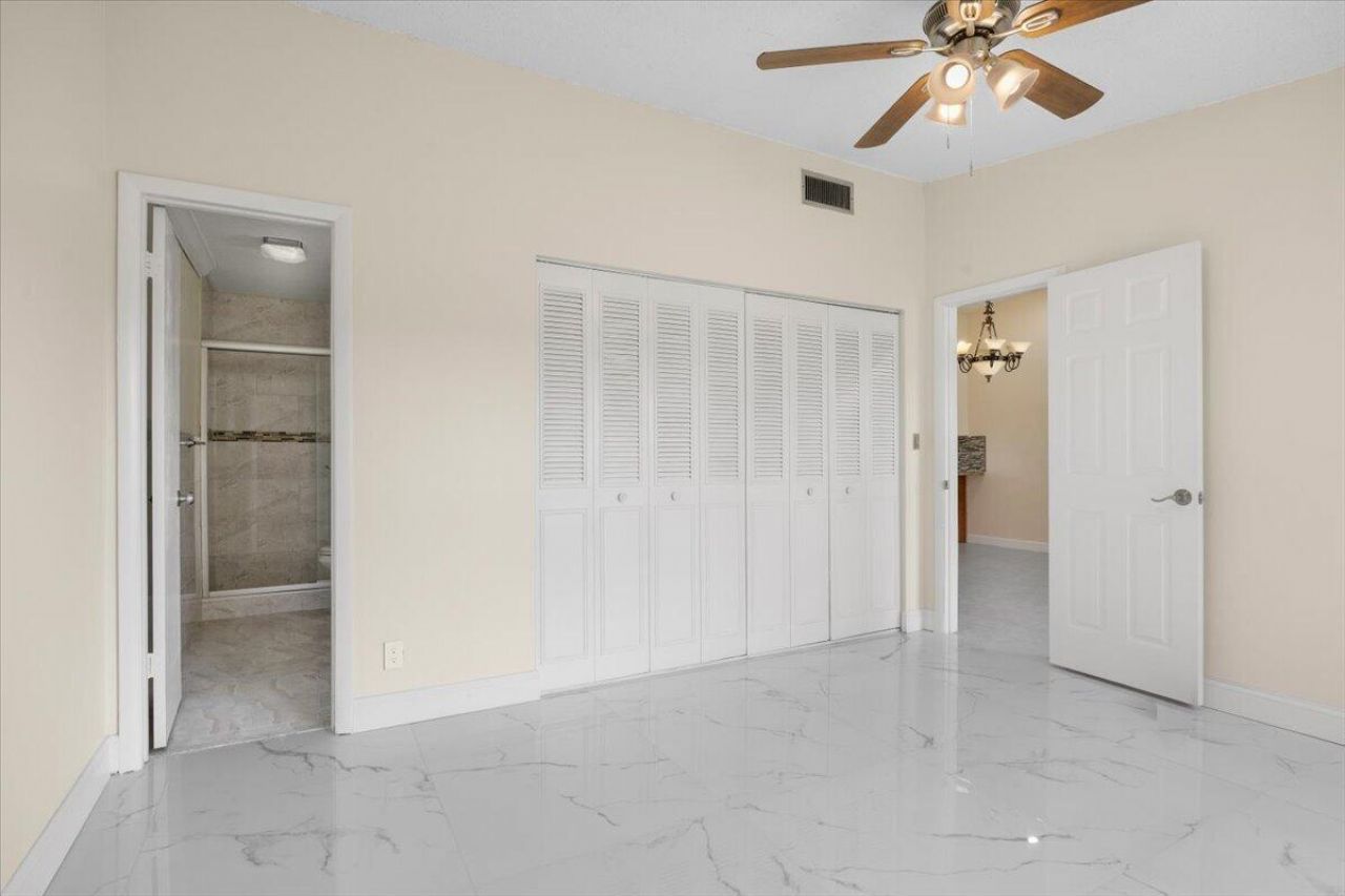 5540 S Lakewood Cir Circle S, Unit F, Margate, FL 33063 Photo