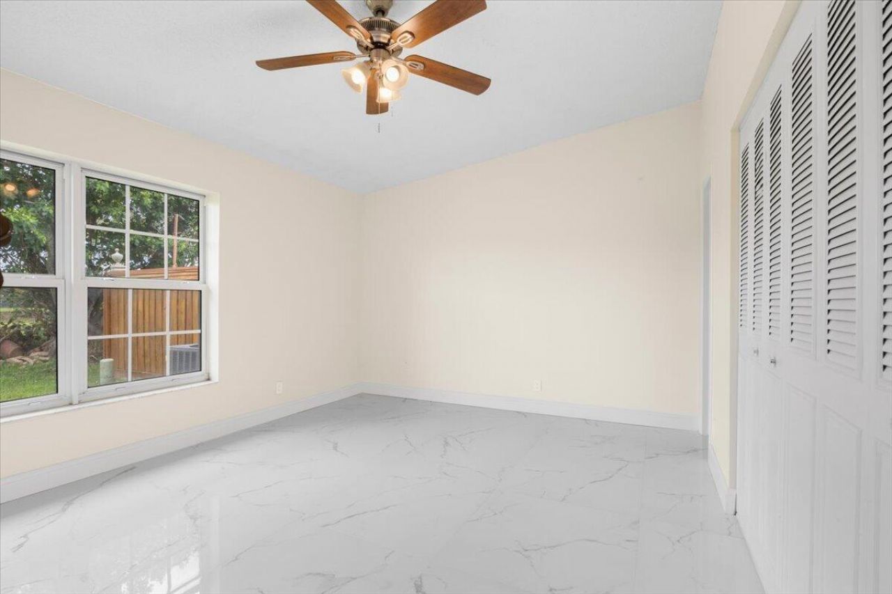 5540 S Lakewood Cir Circle S, Unit F, Margate, FL 33063 Photo