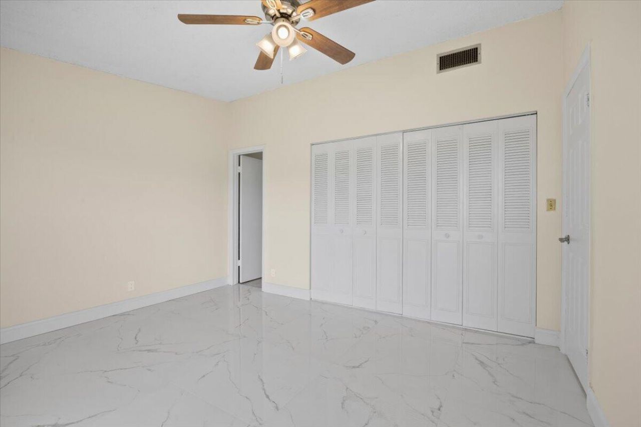 5540 S Lakewood Cir Circle S, Unit F, Margate, FL 33063 Photo