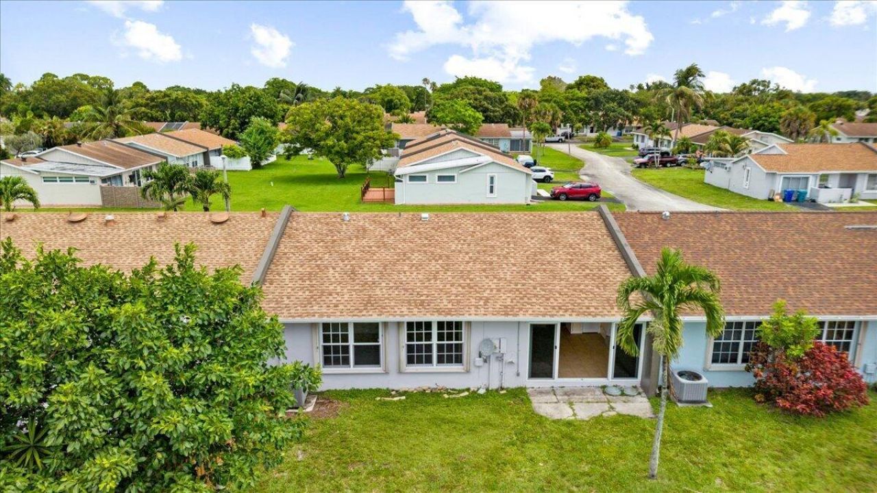 5540 S Lakewood Cir Circle S, Unit F, Margate, FL 33063 Photo