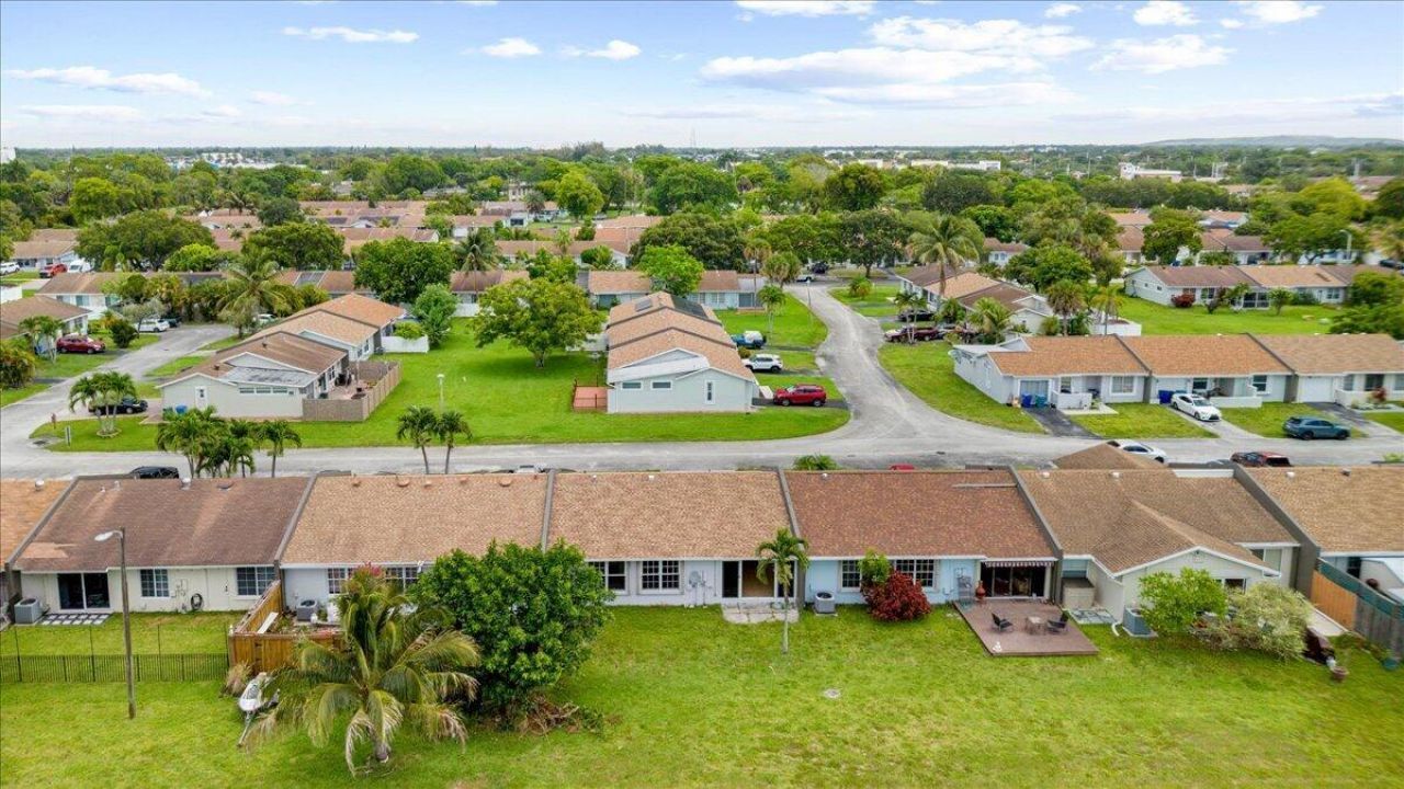 5540 S Lakewood Cir Circle S, Unit F, Margate, FL 33063 Photo
