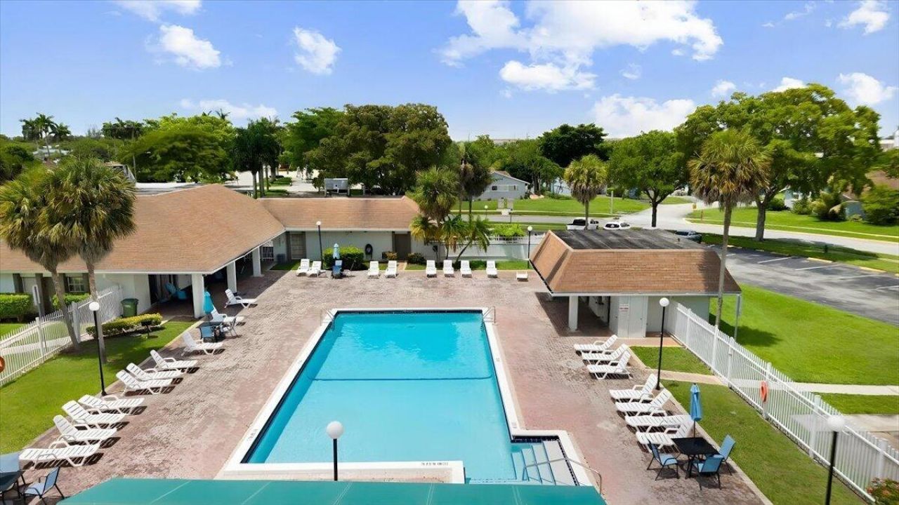 5540 S Lakewood Cir Circle S, Unit F, Margate, FL 33063 Photo