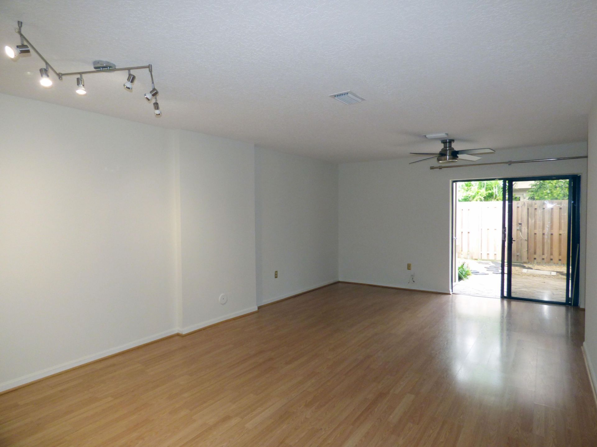 227 City View Drive, Fort Lauderdale, FL 33311 Photo