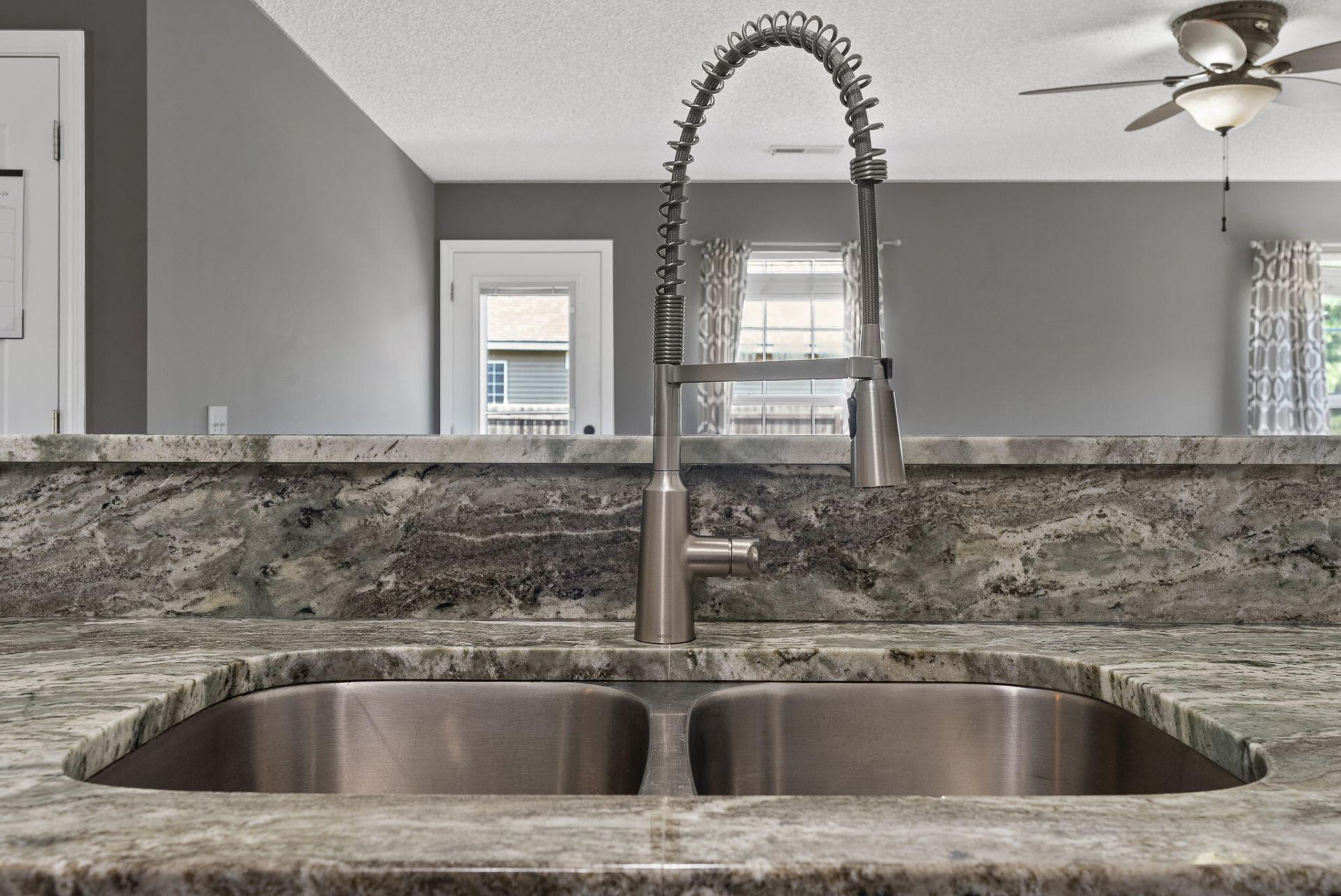 303 Seneca River Drive Photo 8