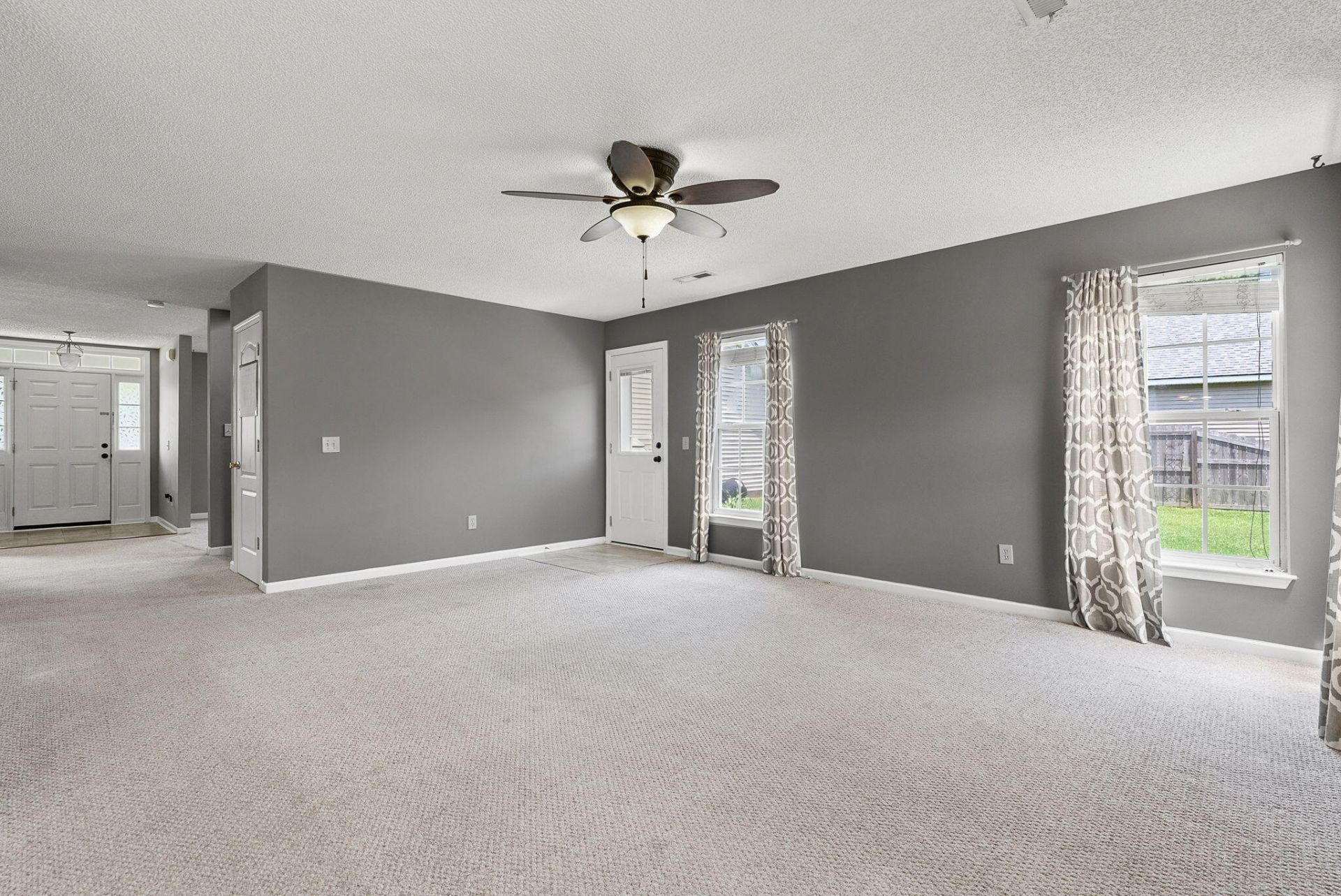 303 Seneca River Drive Photo 9