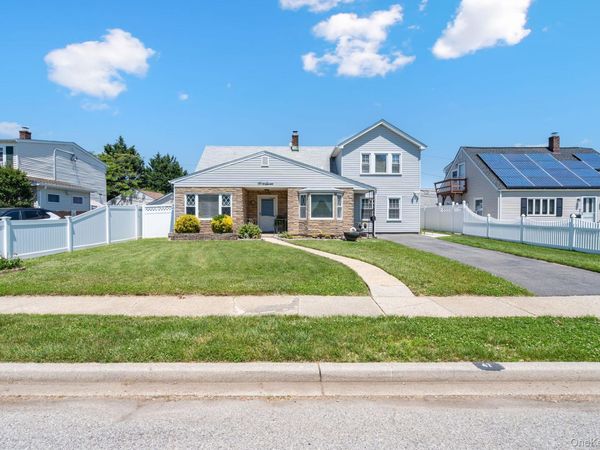 47 Forge Lane , Levittown, NY 11756