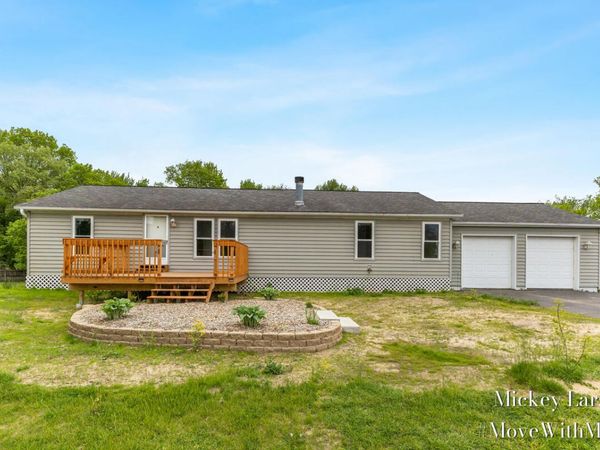 1382 Dairy Lane NE, Cedar Springs, MI 49319