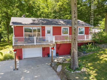 22420 McKenzie Street, Dowagiac, MI 49047