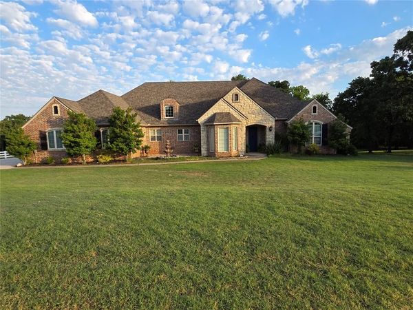 5415 Midway Drive, Newalla, OK 74857