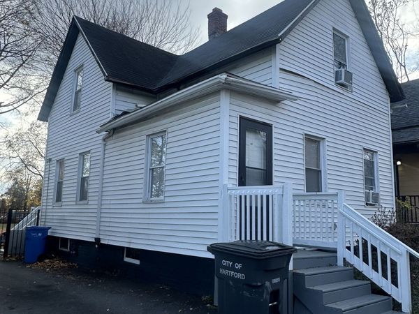 35 Loomis , Hartford, CT 06120