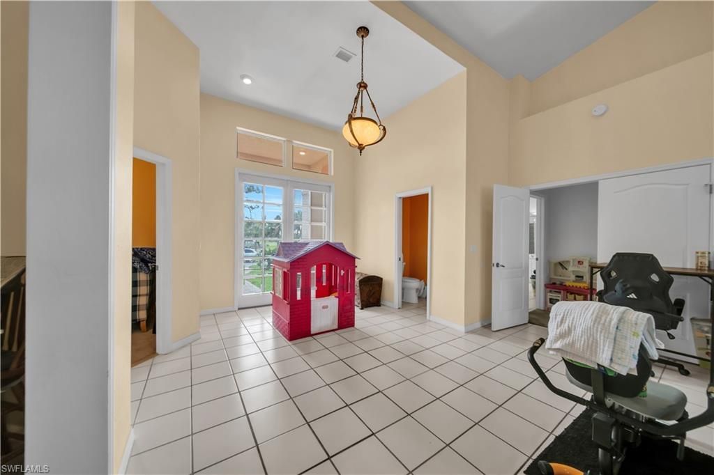 16971 Timberlakes Dr, Fort Myers, FL 33908 Photo