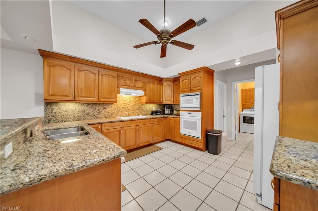 16971 Timberlakes Dr, Fort Myers, FL 33908 Photo