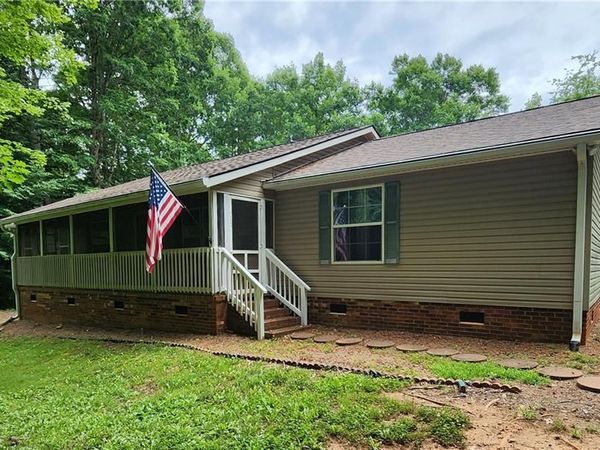 3634 Shoals Road , East Bend, NC 27018