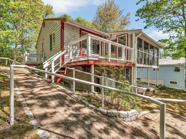 40 Lakeview Blvd, Plymouth, MA 02360