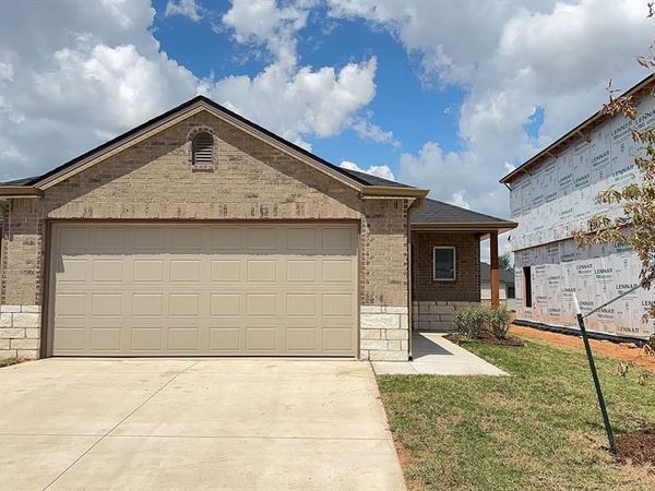 3605 Maggie Road, Mustang, OK 73064