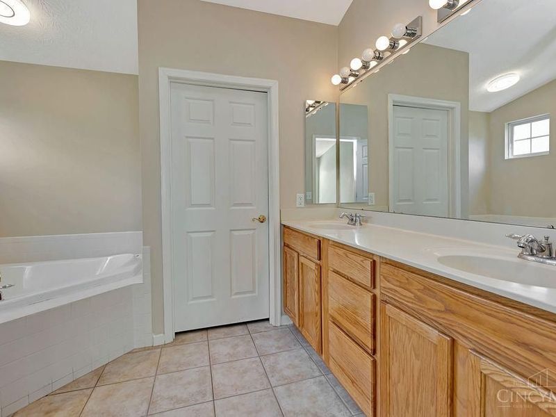 5742 Woodmansee Way, Liberty Township, OH 45044 Photo 20