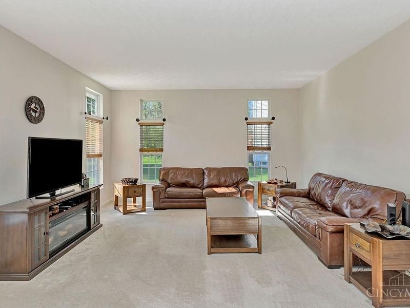 5742 Woodmansee Way, Liberty Township, OH 45044 Photo 9