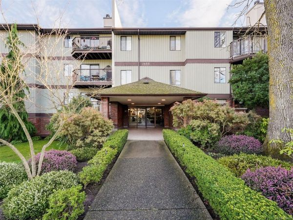 1655 Begbie St , Unit #209, Victoria, BC V8R 1L4