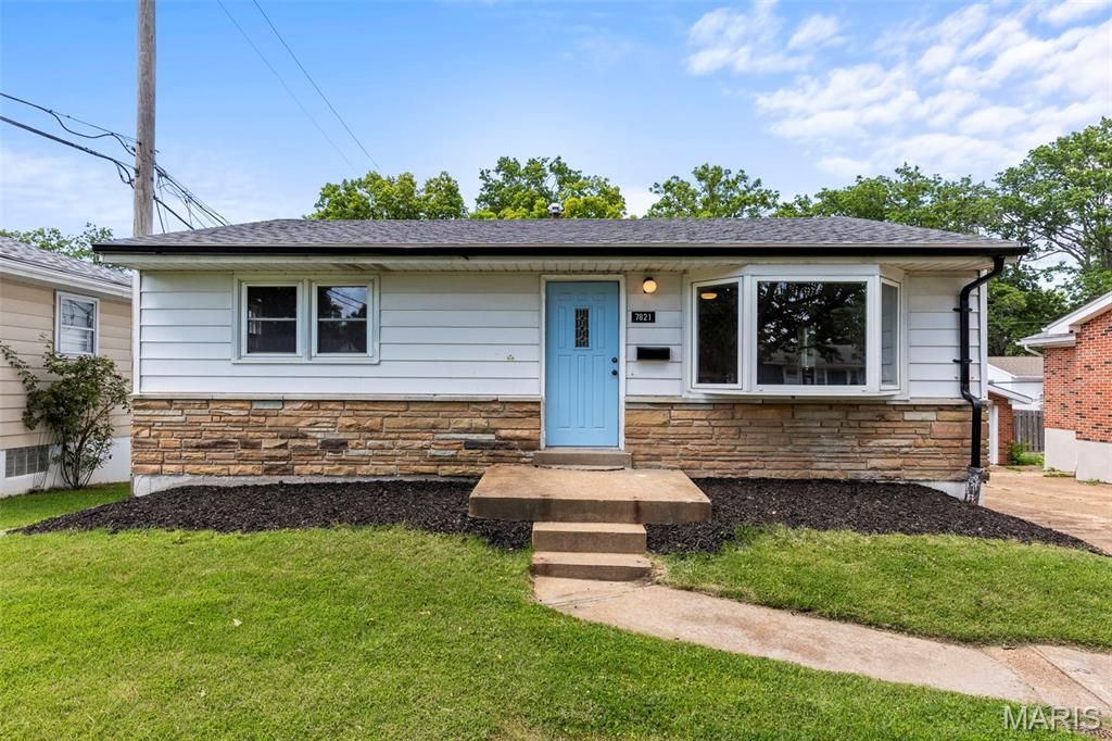 7821 Clymer Drive , Saint Louis, MO 63123 Main Photo