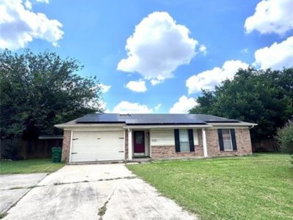 5733 Judie Court, Haltom City, TX 76148