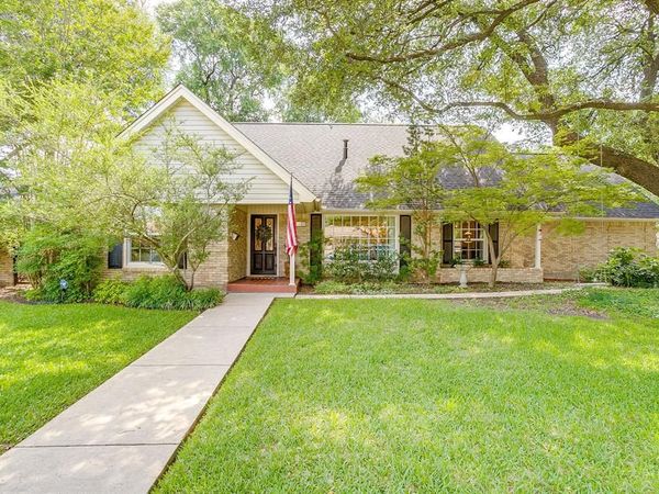 4305 Elmwood Drive , Benbrook, TX 76116