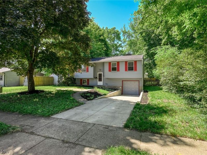 1262 Carol Drive, Kent, OH 44240 Photo 2