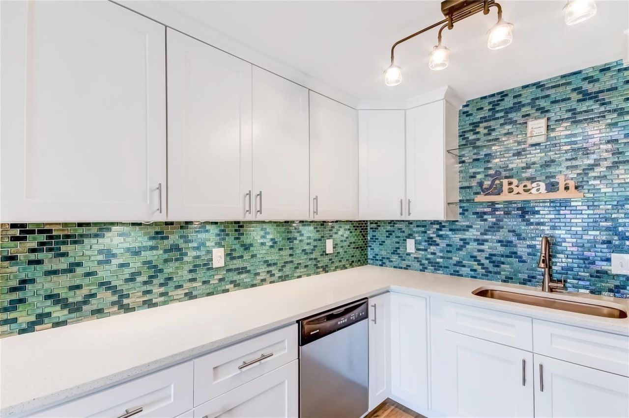 51 Island Way , Unit 104, Clearwater Beach, FL 33767 Photo