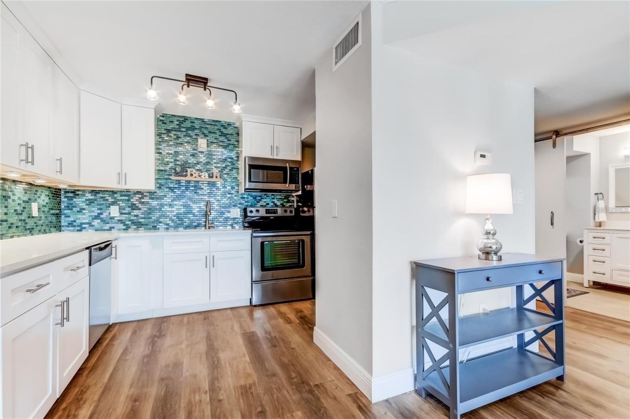51 Island Way , Unit 104, Clearwater Beach, FL 33767 Photo