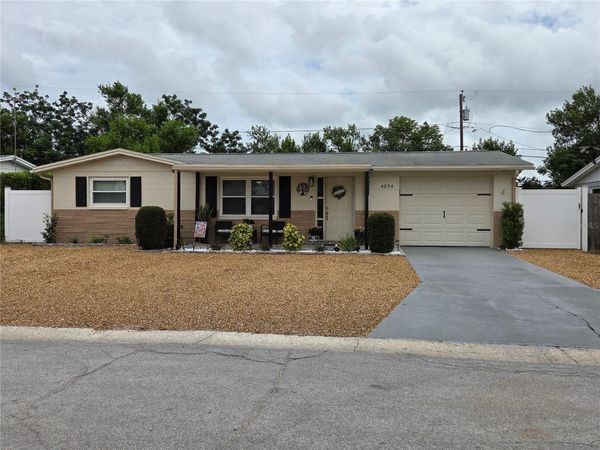 4834 GASLIGHT AVENUE , HOLIDAY, FL 34690
