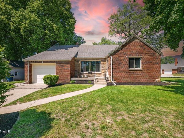 2340 Victory Avenue, Toledo, OH 43607
