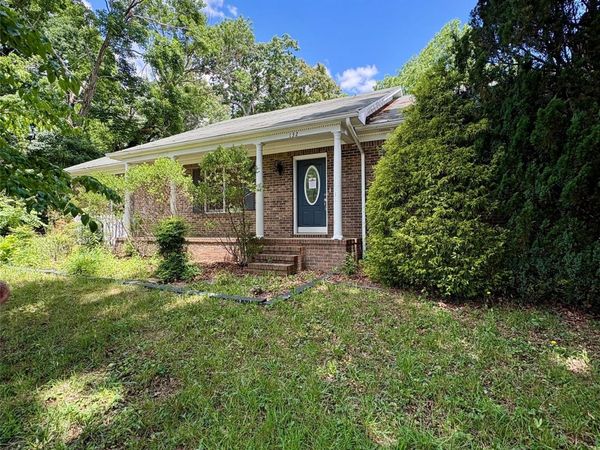 132 Haynes Street , Hendersonville, NC 28791