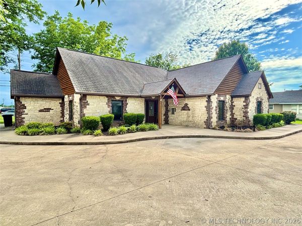 502 W Main Street , Stigler, OK 74462