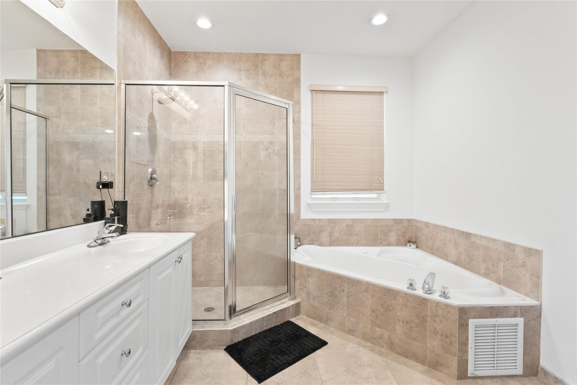 417 SW 8th Street, Fort Lauderdale, FL 33315 Photo