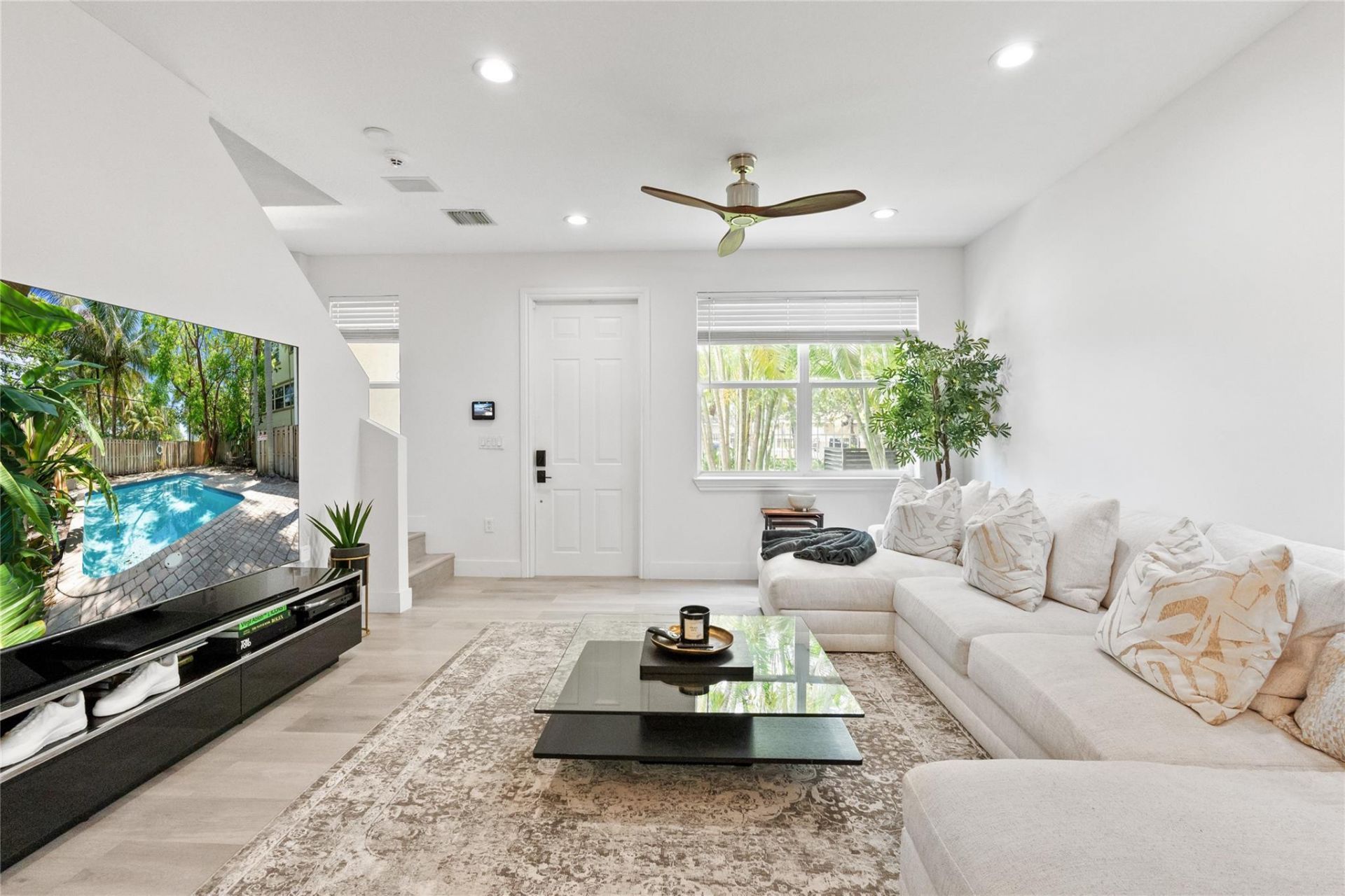 417 SW 8th Street, Fort Lauderdale, FL 33315 Photo