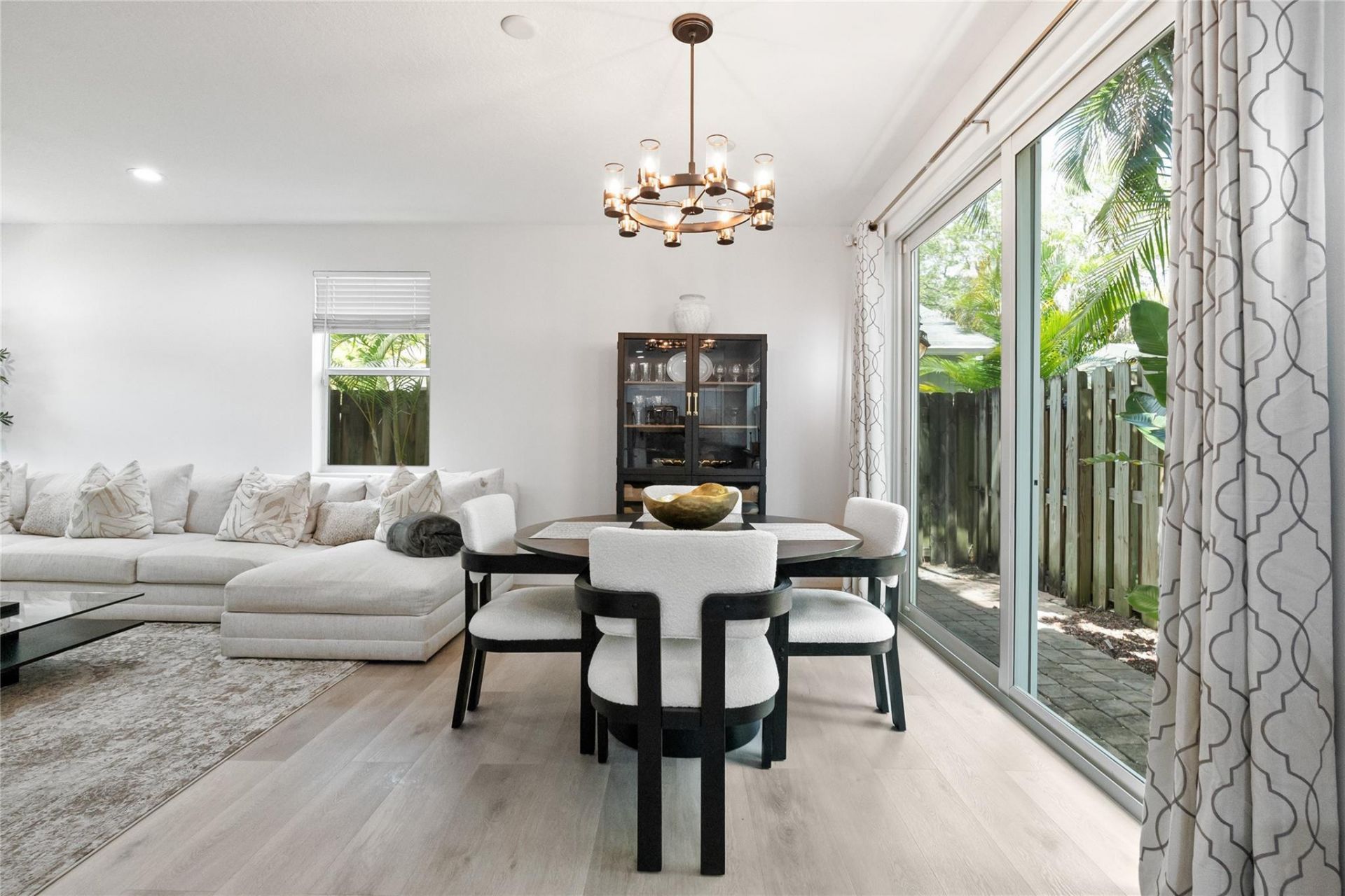 417 SW 8th Street, Fort Lauderdale, FL 33315 Photo