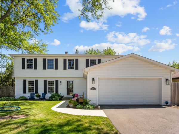 621 Nordic Court , Libertyville, IL 60048