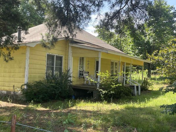 130 Tipton Street , Bigelow, AR 72016