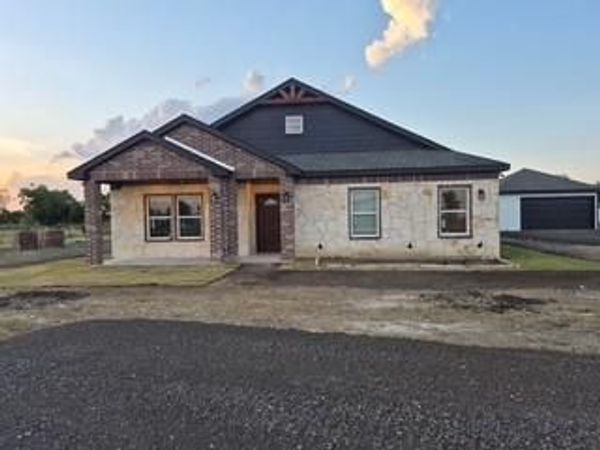749 J L Drive, Valley View, TX 76272