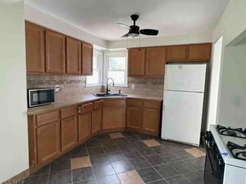 13170 Forestdale Drive, Garfield Heights, OH 44125 Photo 6