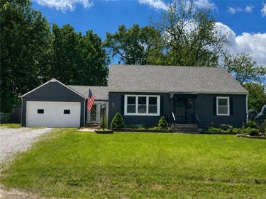 505 NE 74TH Terrace, Gladstone, MO 64118