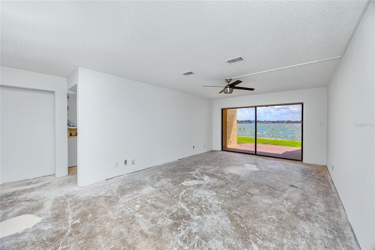 7310 Sunshine Skyway Lane S, Unit 119, Saint Petersburg, FL 33711 Photo