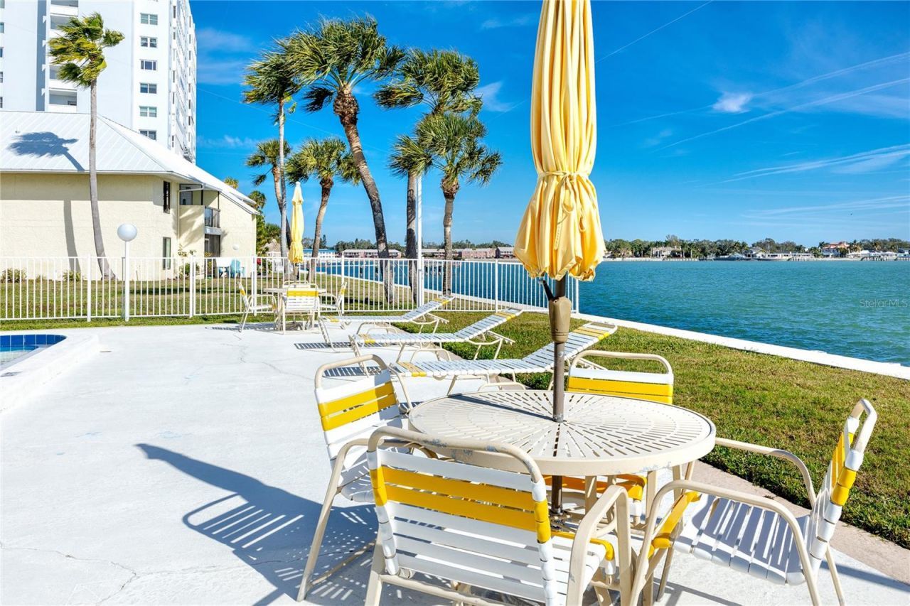 7310 Sunshine Skyway Lane S, Unit 119, Saint Petersburg, FL 33711 Photo