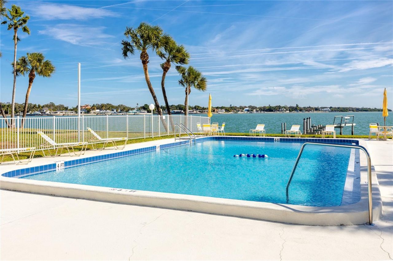7310 Sunshine Skyway Lane S, Unit 119, Saint Petersburg, FL 33711 Photo